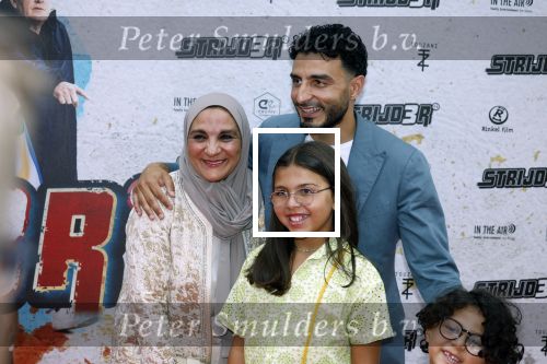 Amsterdam 20 juli 2022
Premiere Strijder in Tuschinski. Soufiane Touzani , Martijn Fischer Maartje v d Wetering Maik Cillekens Anouar Kasmi en Kailani Busker spelen de hoofdrollen. Touzani met zijn moeder en zijn kinderen