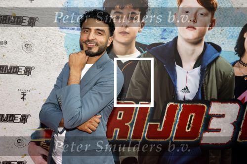 Amsterdam 20 juli 2022
Premiere Strijder in Tuschinski. Soufiane Touzani , Martijn Fischer Maartje v d Wetering Maik Cillekens Anouar Kasmi en Kailani Busker spelen de hoofdrollen.