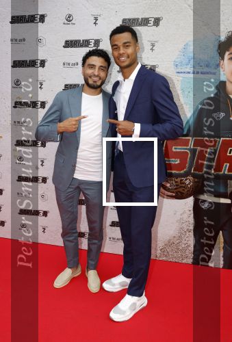 Amsterdam 20 juli 2022
Premiere Strijder in Tuschinski. Soufiane Touzani , Martijn Fischer Maartje v d Wetering Maik Cillekens Anouar Kasmi en Kailani Busker spelen de hoofdrollen. Soufiane en Dody Gakpo