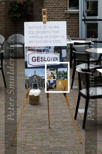 Oegstgeest 30 juli 2022
Trouwen Maxime Meiland en Leroy Molkenboer op kasteel Oud Poelgeest . Aanwezig natuurlijk Martien Meiland Erica Meiland Montana Meiland en haar partner Dirk Hoogstraten. Ook hun dochters Claire en Vive waren aanwezig.