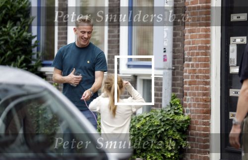 Amsterdam 15 16 en 17 juli 2023
Art Rooijakkers en zijn vriendin Karlijn Gudden wonen samen in hun nieuwe huis in Amsterdam zuid.