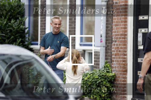 Amsterdam 15 16 en 17 juli 2023
Art Rooijakkers en zijn vriendin Karlijn Gudden wonen samen in hun nieuwe huis in Amsterdam zuid.