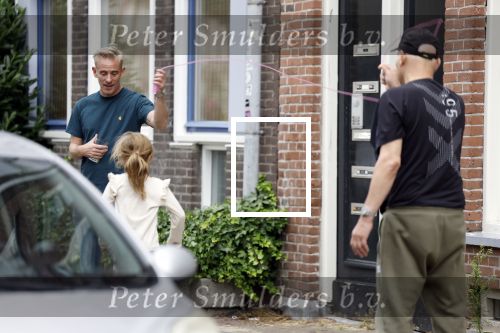 Amsterdam 15 16 en 17 juli 2023
Art Rooijakkers en zijn vriendin Karlijn Gudden wonen samen in hun nieuwe huis in Amsterdam zuid.