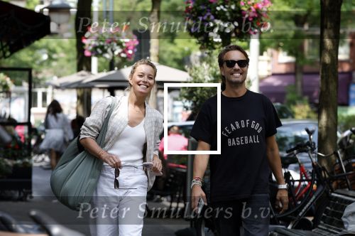 Amsterdam 18 juli 2023
Bas Smit en zijn zus Marielle Smit in Amsterdam zuid