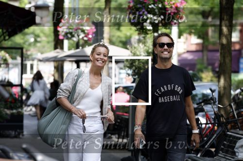 Amsterdam 18 juli 2023
Bas Smit en zijn zus Marielle Smit in Amsterdam zuid