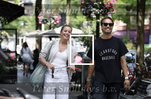 Amsterdam 18 juli 2023
Bas Smit en zijn zus Marielle Smit in Amsterdam zuid