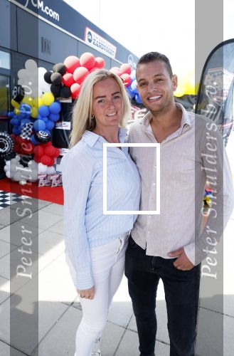 Zandvoort 6 juli 2023
Presentatie Formule 1 F1 spel van Robert Doornbos en Chantal Bles in de box van Redbull op circuitpark Zandvoort. Chahid Charrak en zijn vrouw ( Dutch Perfomante)