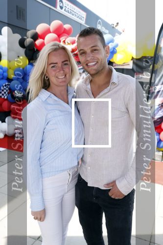 Zandvoort 6 juli 2023
Presentatie Formule 1 F1 spel van Robert Doornbos en Chantal Bles in de box van Redbull op circuitpark Zandvoort. Chahid Charrak en zijn vrouw ( Dutch Perfomante)