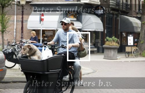 Amsterdam 14 juli 2023
Davy Klaassen met vriendin en hond op de bakfiets in Amsterdam zuid.