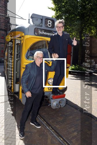 Den Haag 2 juli 2023
Erik de Zwart en vriiend/collega Paul v d Lugt rijden op een tram in Den haag