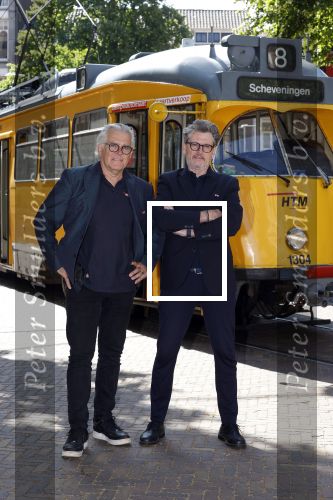 Den Haag 2 juli 2023
Erik de Zwart en vriiend/collega Paul v d Lugt rijden op een tram in Den haag