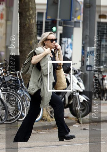 Amsterdam 21 juli 2023
Eva Jinek bij Artis na bespreking redaktie . Eva is zwanger
