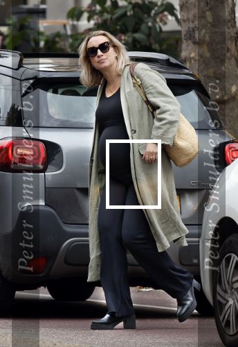 Amsterdam 21 juli 2023
Eva Jinek bij Artis na bespreking redaktie . Eva is zwanger