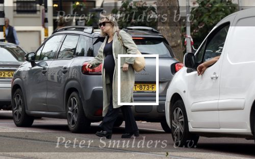 Amsterdam 21 juli 2023
Eva Jinek bij Artis na bespreking redaktie . Eva is zwanger