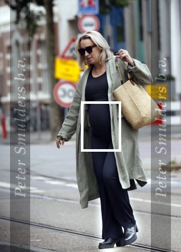 Amsterdam 21 juli 2023
Eva Jinek bij Artis na bespreking redaktie . Eva is zwanger