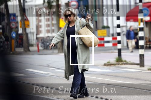 Amsterdam 21 juli 2023
Eva Jinek bij Artis na bespreking redaktie . Eva is zwanger