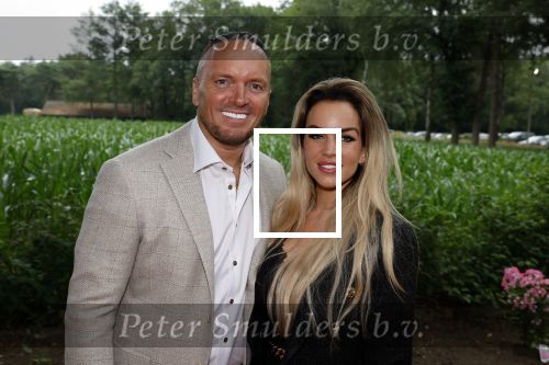 Holten 29 juni 2023
25 jaar Rooftop studio\'s van Edwin v Hoevelaak .
Frank v Etten met zijn vrouw (nieuwe tanden)