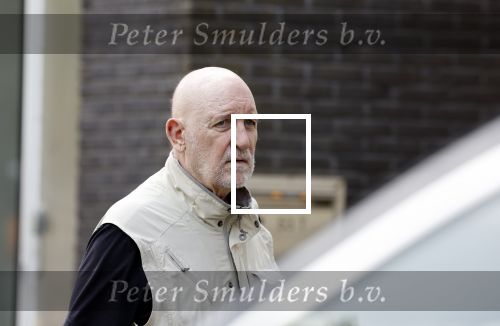 Amsterdam 6 juli 2023
Hugo Metsers heeft boodschappen gedaan en loopt terug naar zijn huis in Amsterdam zuid.