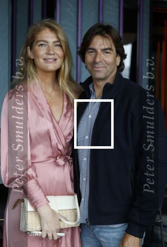 Amsterdam 4 juli 2023
Presentatie Kek Mama cover met Kim Feenstra en Maria Tailort in het Double Tree hotel.
Iris zeilstra kwam met haar man