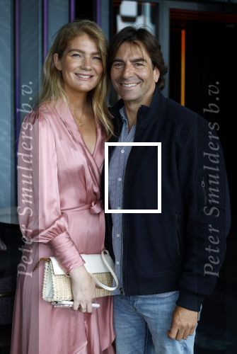 Amsterdam 4 juli 2023
Presentatie Kek Mama cover met Kim Feenstra en Maria Tailort in het Double Tree hotel.
Iris zeilstra kwam met haar man