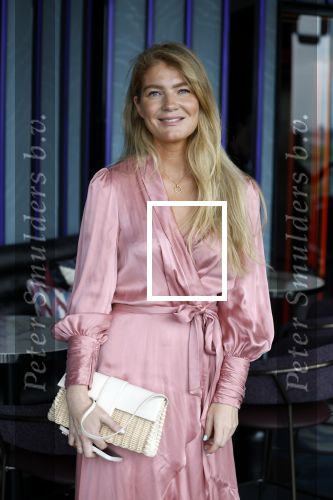 Amsterdam 4 juli 2023
Presentatie Kek Mama cover met Kim Feenstra en Maria Tailort in het Double Tree hotel.
Iris zeilstra kwam met haar man