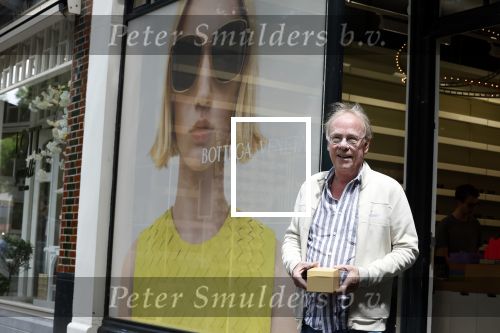 Amsterdam 6 juli 2023
Jack Spijkerman koopt nieuwe zonnebril bij Bril op de cornelis schuytstraat