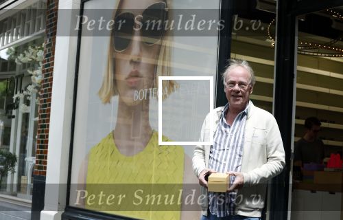 Amsterdam 6 juli 2023
Jack Spijkerman koopt nieuwe zonnebril bij Bril op de cornelis schuytstraat