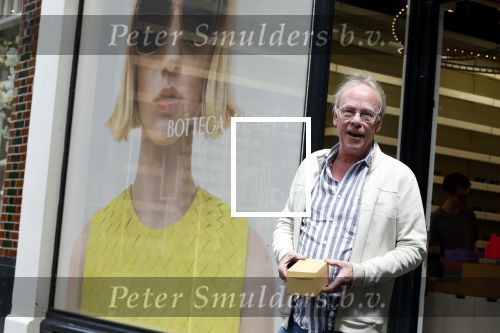 Amsterdam 6 juli 2023
Jack Spijkerman koopt nieuwe zonnebril bij Bril op de cornelis schuytstraat