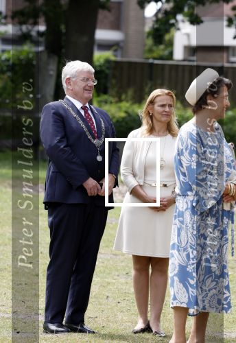 Schevenigen 23 juni 2023
Hare Majesteit Koningin Maxima bezocht het erfgoedpark Loosduinen in Den Haag.
Oa burgemeetser jan v Zanen was daarbij aanwezig.