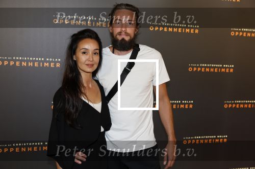 Amsterdam 19 juli 2023
Premiere Oppenheimer in Pathe Arena.
Jennifer de Jong met man