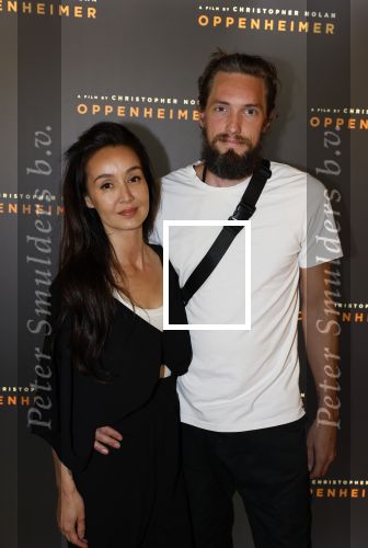 Amsterdam 19 juli 2023
Premiere Oppenheimer in Pathe Arena.
Jennifer de Jong met man