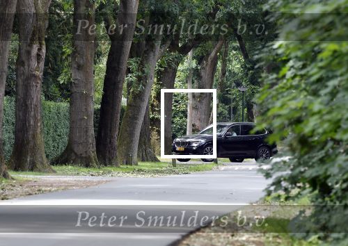 Huizen8  juli 2023
Jeroen Rietbergen arriveert bij het huis van Linda de Mol .