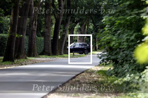 Huizen8  juli 2023
Jeroen Rietbergen arriveert bij het huis van Linda de Mol .