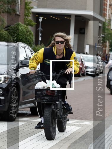 Amsterdam 24 juli 2023
Jordy Huisman van Kris Kroos Amsterdam op zijn electrische fiets