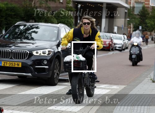 Amsterdam 24 juli 2023
Jordy Huisman van Kris Kroos Amsterdam op zijn electrische fiets