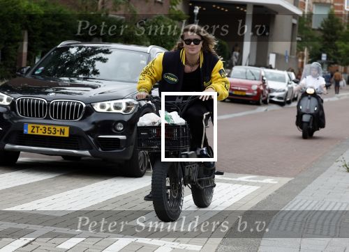 Amsterdam 24 juli 2023
Jordy Huisman van Kris Kroos Amsterdam op zijn electrische fiets