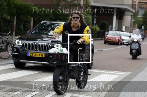Amsterdam 24 juli 2023
Jordy Huisman van Kris Kroos Amsterdam op zijn electrische fiets
