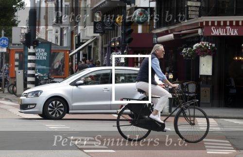 Amsterdam 16 juli 2023
Jort Kelder op de fiets in Amsterdam zuid.