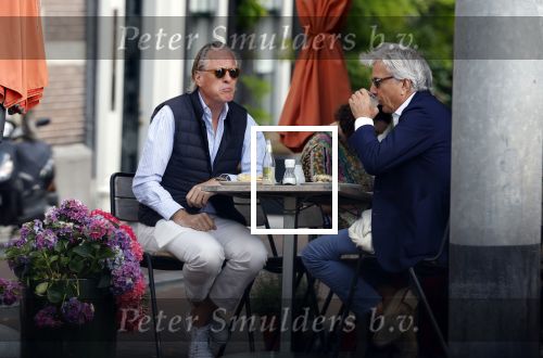 Amsterdam 19 juli 2023
Jort Kelder en Yvo van Regteren Altena  op terras in het centrum van Amsterdam.