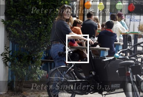Amsterdam 15 16 en 17 juli 2023
Art Rooijakkers en zijn vriendin Karlijn Gudden wonen samen in hun nieuwe huis in Amsterdam zuid.