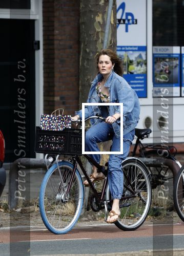 Amsterdam 15 16 en 17 juli 2023
Art Rooijakkers en zijn vriendin Karlijn Gudden wonen samen in hun nieuwe huis in Amsterdam zuid.