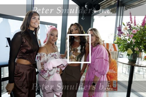 Amsterdam 4 juli 2023
Presentatie Kek Mama cover met Kim Feenstra en Maria Tailort in het Double Tree hotel.
Jannine Berkelaar hoofdredateur Kek Mama