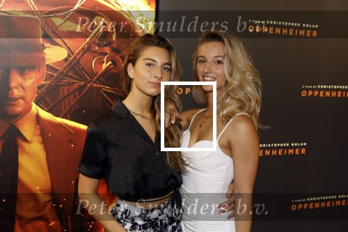 Amsterdam 19 juli 2023
Premiere Oppenheimer in Pathe Arena.
Kiya van Rossum (links) en Ruby van Rossum