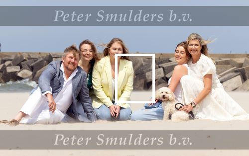 Den haag 30 juni 2023
Fotosessie op het strand Koning Willem Alexander, koningin Maxima en prinses Ariane, Prinses  Amalia en Prinses Alexia poseren tijdens de fotosessie op het strand met hond mambo.