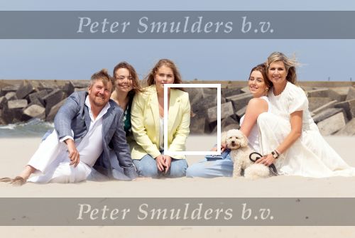 Den haag 30 juni 2023
Fotosessie op het strand Koning Willem Alexander, koningin Maxima en prinses Ariane, Prinses  Amalia en Prinses Alexia poseren tijdens de fotosessie op het strand met hond mambo.
