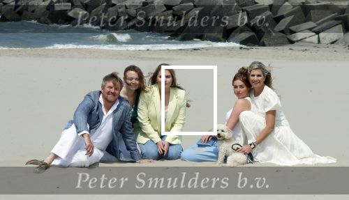 Den haag 30 juni 2023
Fotosessie op het strand Koning Willem Alexander, koningin Maxima en prinses Ariane, Prinses  Amalia en Prinses Alexia poseren tijdens de fotosessie op het strand met hond mambo.