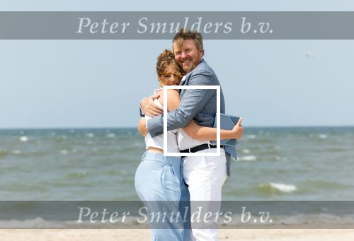 Den haag 30 juni 2023
Fotosessie op het strand Koning Willem Alexander, koningin Maxima en prinses Ariane, Prinses  Amalia en Prinses Alexia poseren tijdens de fotosessie op het strand met hond mambo.