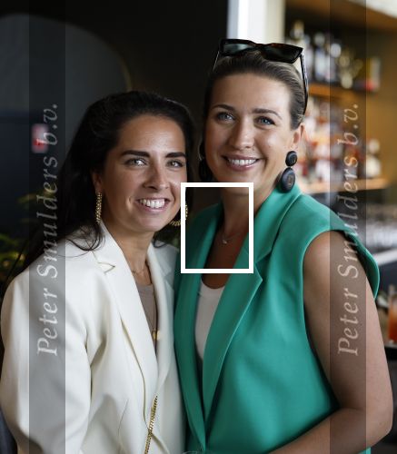 Amsterdam 4 juli 2023
Presentatie Kek Mama cover met Kim Feenstra en Maria Tailort in het Double Tree hotel.
Leslie Keijzer en Bo Wilkes