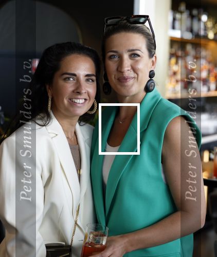 Amsterdam 4 juli 2023
Presentatie Kek Mama cover met Kim Feenstra en Maria Tailort in het Double Tree hotel.
Leslie Keijzer en Bo Wilkes