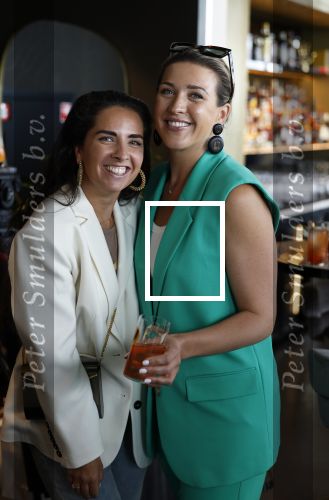 Amsterdam 4 juli 2023
Presentatie Kek Mama cover met Kim Feenstra en Maria Tailort in het Double Tree hotel.
Leslie Keijzer en Bo Wilkes